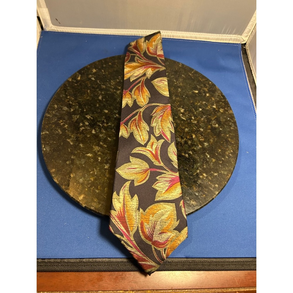 Preferred Stock Men's Tie Brown Floral Pattern Silk Classic Length